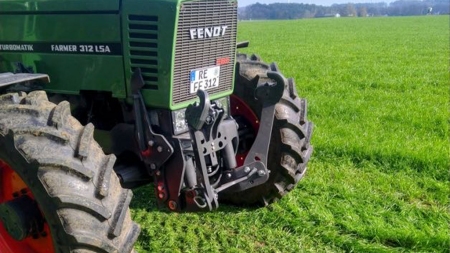 TIRANȚI FRONTALI UNIVERSALI PENTRU TRACTOR CAT.2 1500KG